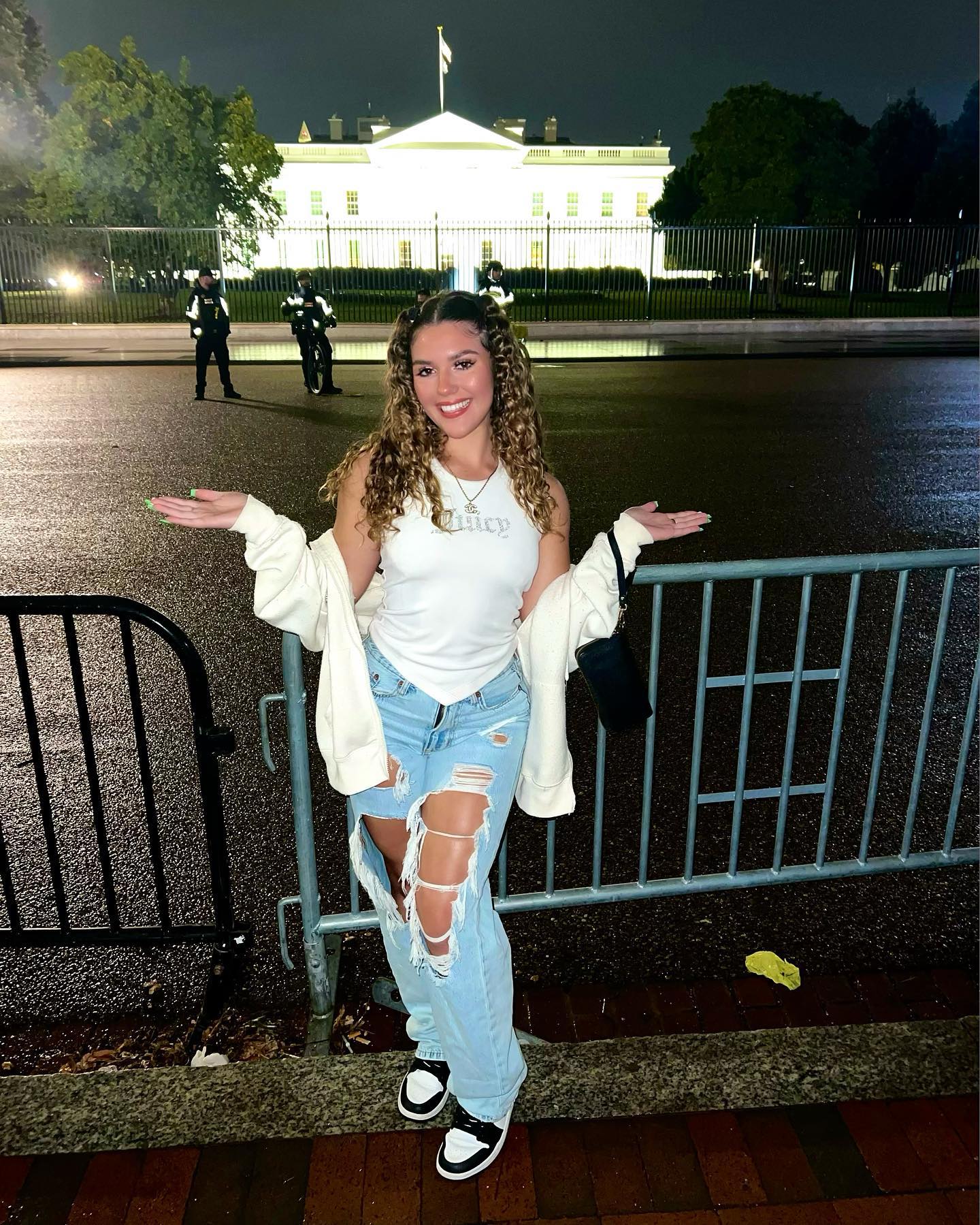 Meet Hoesluvkinz The 20YearOld TikTok Sensation(02)